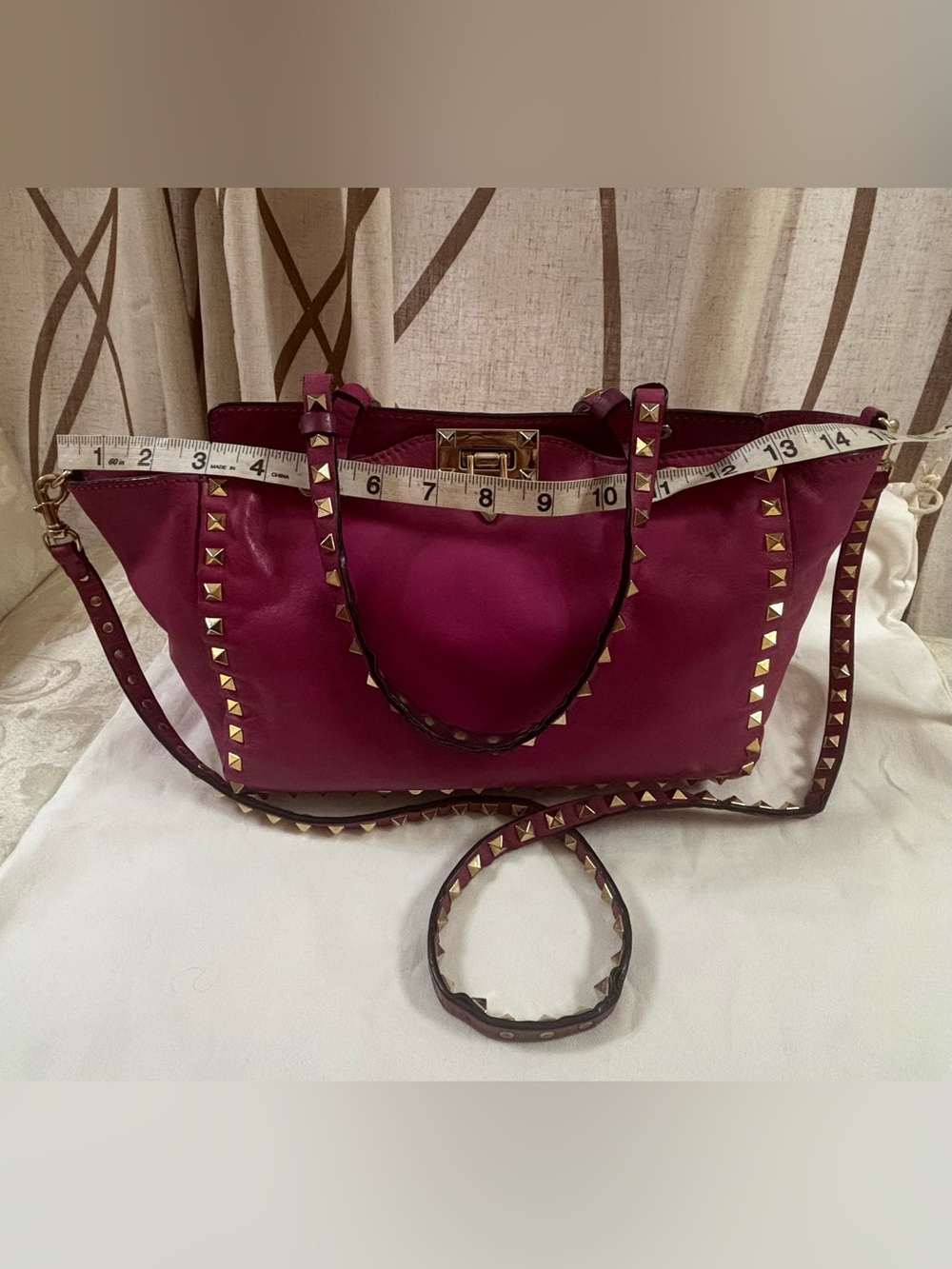 ๐ Valentino Garavani iconic 2 way tote bag๐ - Picture 14 of 14